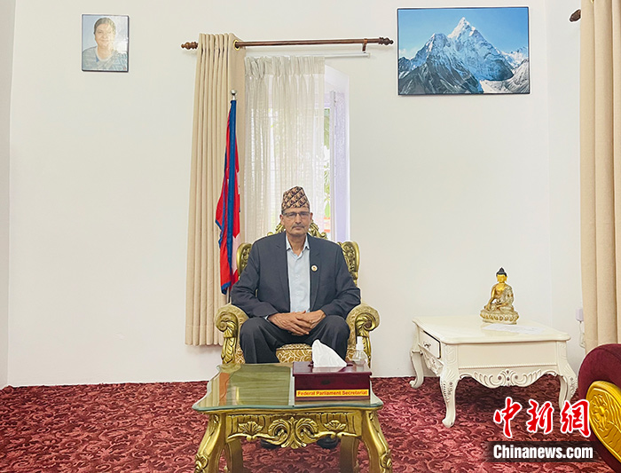 尼泊爾聯(lián)邦議會眾議院議長薩普科塔日前在接受<a target='_blank' href='/'>中新社</a>記者專訪時指出，尼中友誼堪稱楷模。在過去友好合作的基礎(chǔ)上，兩國關(guān)系應(yīng)以更高質(zhì)量的方式向前推進(jìn)。 <a target='_blank' href='/'>中新社</a>發(fā) 施瑞斯提(Shristi Kafle)攝 