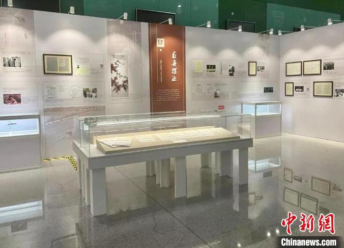 “筆鑒丹心——手稿中的中國(guó)科學(xué)家精神主題展”第四篇章“ 求真探源”?！≈袊?guó)科協(xié)科技傳播中心 供圖