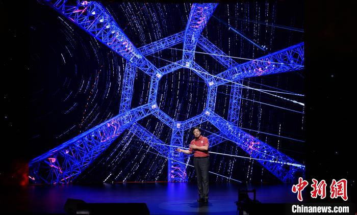 月球及火星探測器副總設計師賈陽講述“祝融號”火星車著陸火星，一路向南的“探火”故事?！∷螒c齡基金會供圖