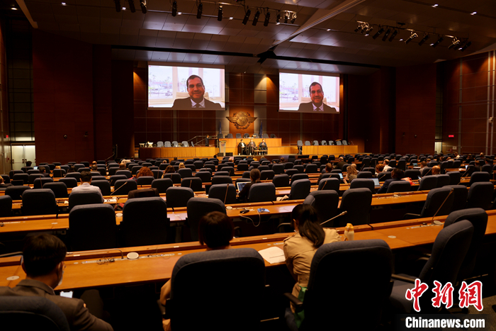 當(dāng)?shù)貢r(shí)間9月25日，加拿大蒙特利爾，2022年國(guó)際民航組織創(chuàng)新博覽會(huì)以線上線下結(jié)合方式舉行一系列主題分論壇和演講。此次為期三天的博覽會(huì)于9月24日揭幕，來(lái)自聯(lián)合國(guó)機(jī)構(gòu)、各國(guó)政府、私營(yíng)部門(mén)、學(xué)界、產(chǎn)業(yè)界非政府組織等的代表圍繞“增強(qiáng)國(guó)際民航業(yè)復(fù)原力的創(chuàng)新”的主題展開(kāi)對(duì)話與交流。 <a target='_blank' href='/'>中新社</a>記者 余瑞冬 攝