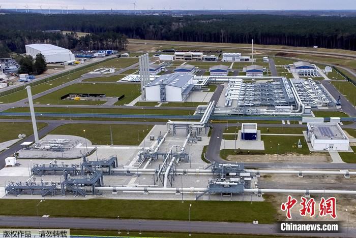 資料圖：“北溪-2”天然氣管道項目登陸設(shè)施的管道。