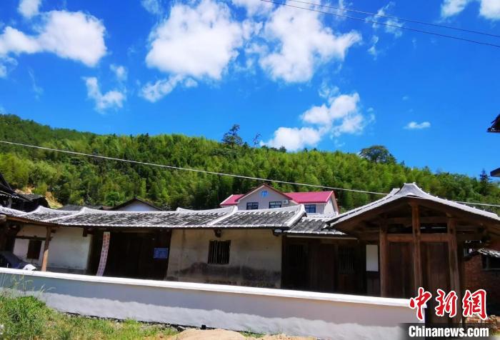 永安市西洋鎮(zhèn)林田村紅軍臨時指揮部遺址正在修繕當中?！±壮?攝