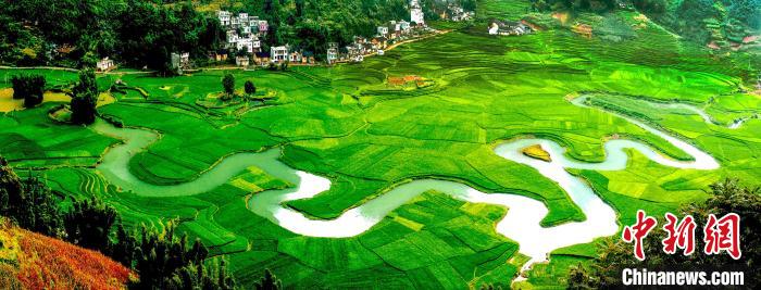 巴馬命河風(fēng)光?！↑S大優(yōu) 攝