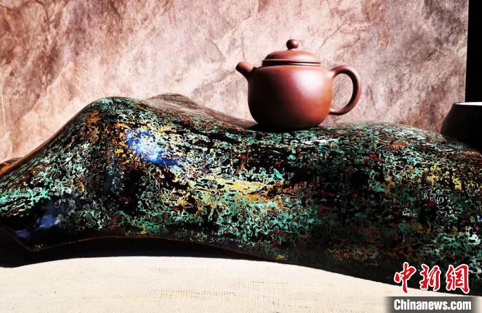 謝立雄制作的漆器?！∈茉L者供圖