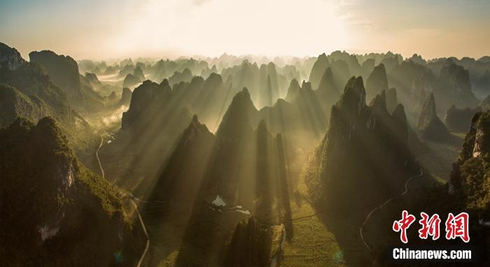 弄崗航拍圖。秦勇 攝