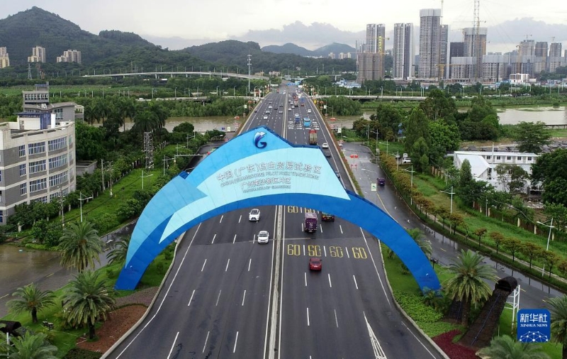 這是中國（廣東）自由貿(mào)易試驗(yàn)區(qū)廣州南沙新區(qū)片區(qū)（2022年6月16日攝，無人機(jī)照片）。新華社記者 盧漢欣 攝