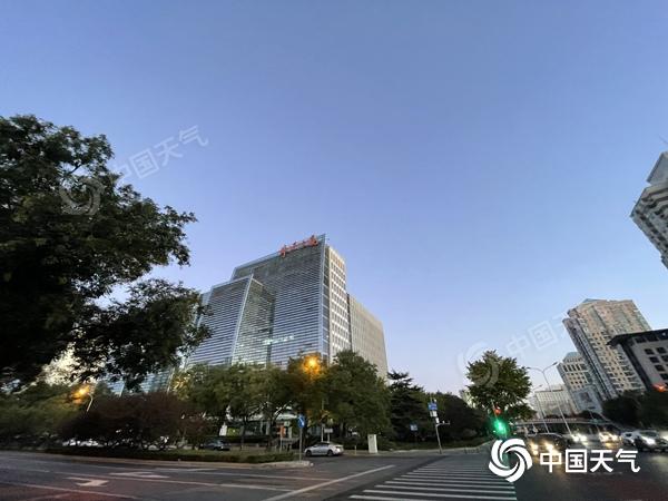 北京今晨天氣晴朗。(圖/中國天氣網(wǎng) 王曉)