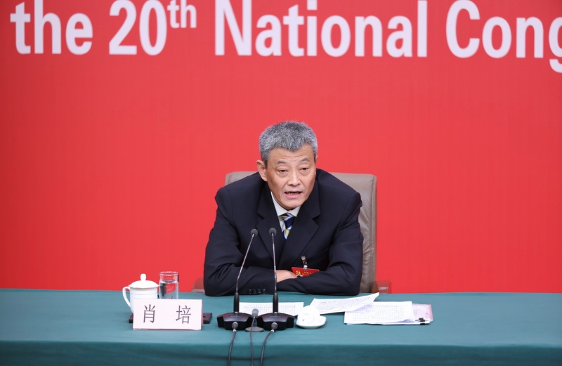 肖培在記者招待會上。（圖源：新華社）