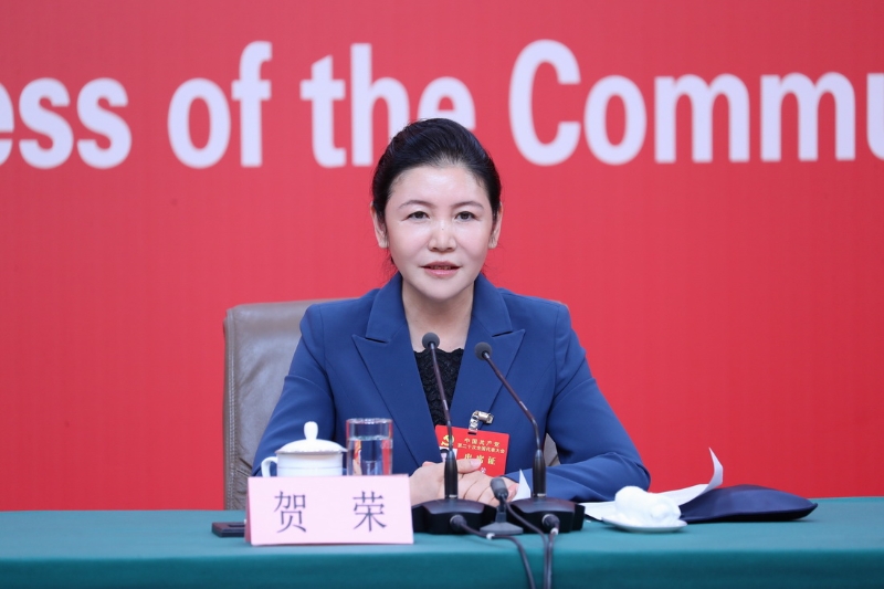 最高人民法院黨組副書記、分管日常工作的副院長、一級大法官賀榮。（圖源：新華社）