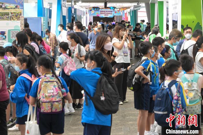 “創(chuàng)新科技嘉年華2022”現(xiàn)場?！￡愑乐Z 攝