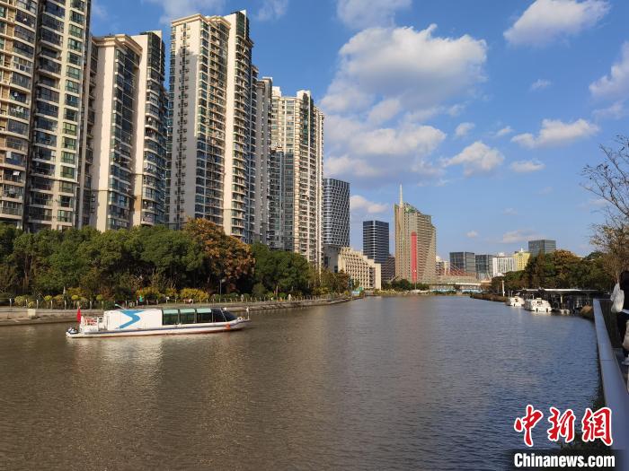 上海正描繪水清、岸美、宜游的“一江一河”新畫卷