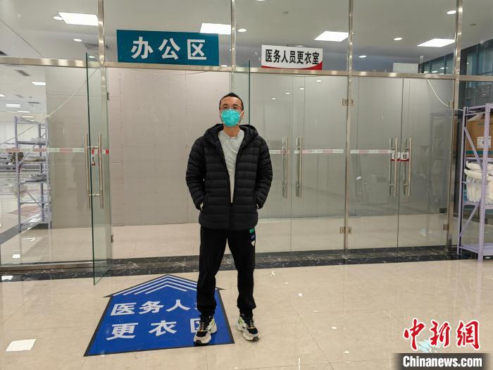 呼和浩特戰(zhàn)疫記:方艙醫(yī)院里的暖心“光束”