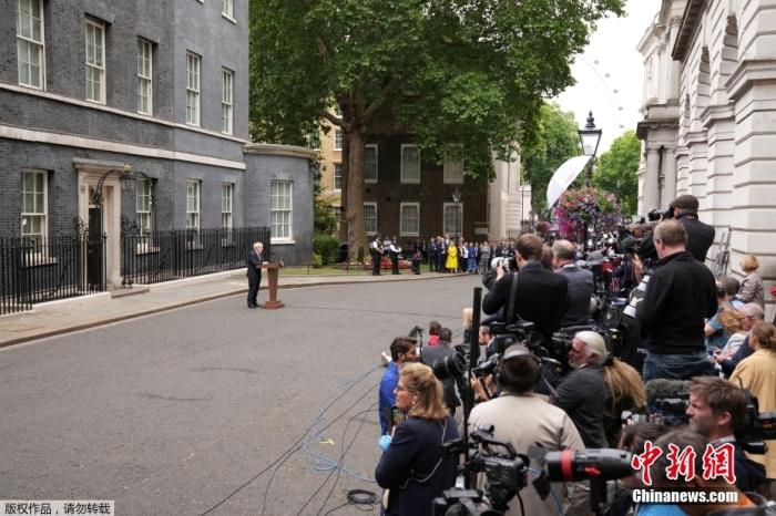 當(dāng)?shù)貢r間2022年7月7日，約翰遜發(fā)表辭任英國首相的聲明。