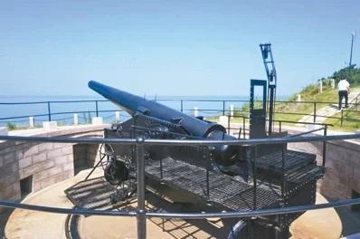 劉公島上的東泓炮臺(tái)。圖片來(lái)源：臺(tái)灣《經(jīng)濟(jì)日?qǐng)?bào)》