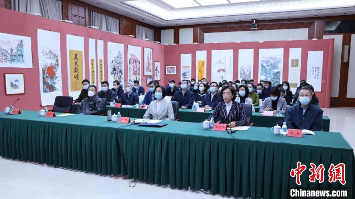 10月27日上午，臺盟中央學(xué)習(xí)貫徹中共二十大精神座談會在臺盟中央機關(guān)禮堂召開。圖為會議現(xiàn)場。　臺盟中央供圖