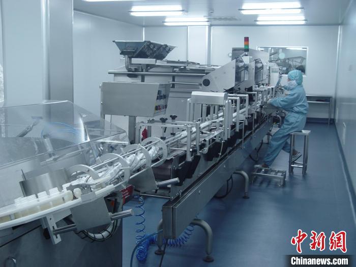 資料圖：現(xiàn)代化制藥車間。