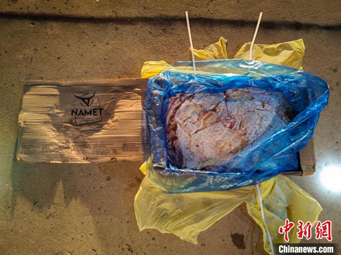 廣東海警查獲的走私凍品。　廣東海警局 供圖