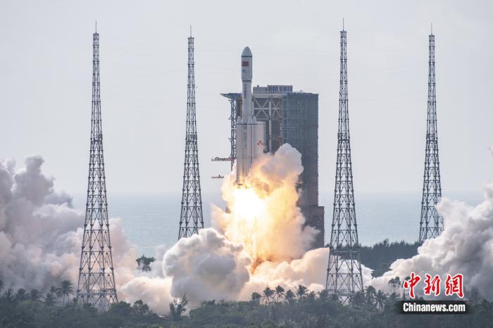 天舟五號貨運飛船發(fā)射任務(wù)取得圓滿成功。<a target='_blank' href='/'>中新社</a>記者 駱云飛 攝