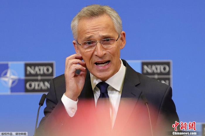 圖為11月16日，北約秘書長斯托爾滕貝格就波蘭爆炸事件在新聞發(fā)布會上講話。