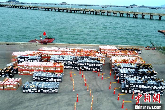 涉案走私香煙?！≌闹莺＞止﹫D