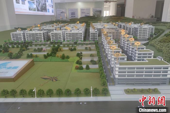 規(guī)劃中的美嶺智慧園區(qū)招商中心。　吳冠標(biāo) 攝