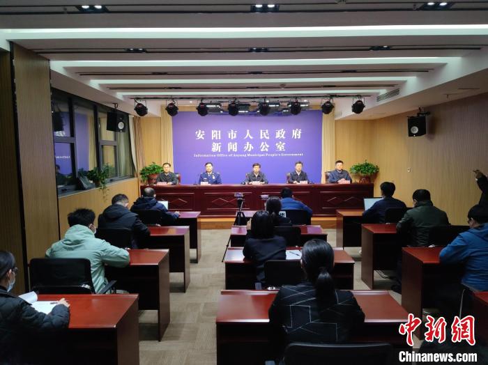 圖為新聞發(fā)布會(huì)現(xiàn)場。　李超慶 攝