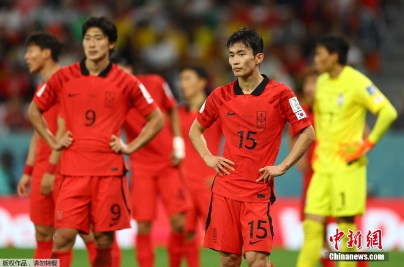 圖為賽后韓國(guó)隊(duì)球員。