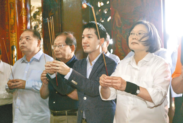 黃承國何志偉蔡英文 黃承國何志偉蔡英文