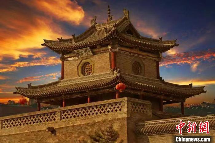 圖為秦丙和的攝影作品?！∏乇?攝