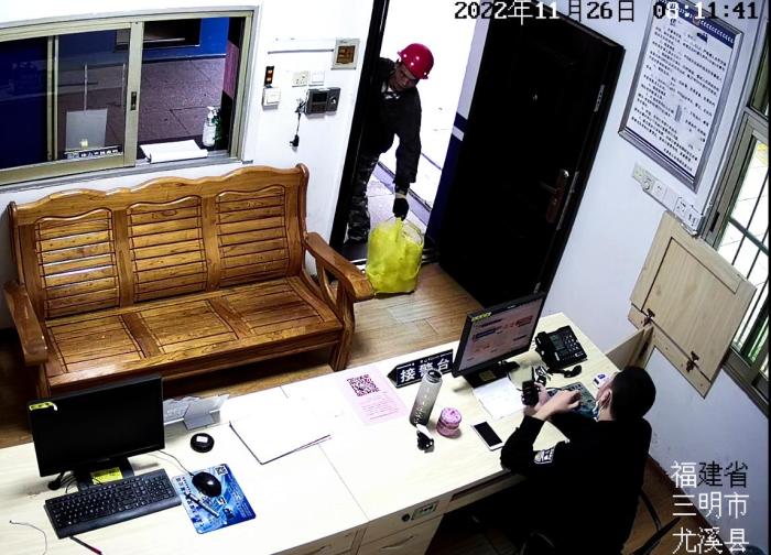 福建三明：“這袋花菜，幫我送給640282警官”