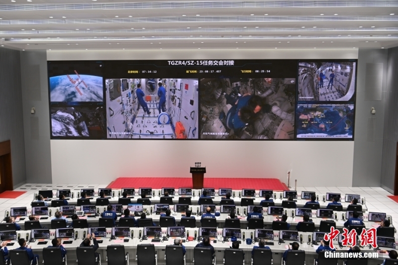 神舟十五號航天員順利進(jìn)駐中國空間站 兩個乘組首次實(shí)現(xiàn)“太空會師”