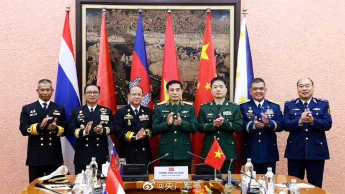 001SX8hXly1h8ztu54g47j60u00gwwm602