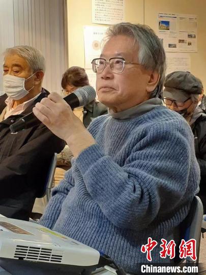 奈須重雄發(fā)表關于侵華日軍第七三一部隊利用鼠疫跳蚤進行人體實驗的演講?！∫粸伨?攝