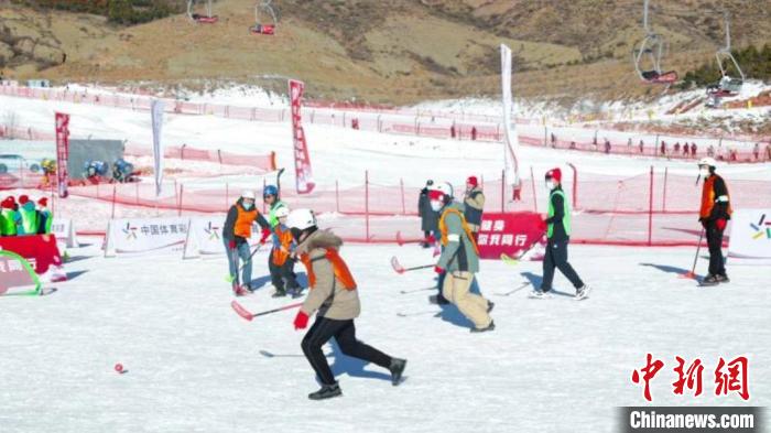 圖為民眾體驗冰雪項目。　內蒙古體育局供圖