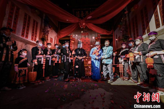 畬族婚禮風情表演。　蕉城區(qū)融媒體中心 供圖