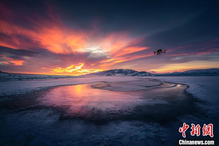 吳宏坤拍攝的新疆美景畫面?！呛昀?攝