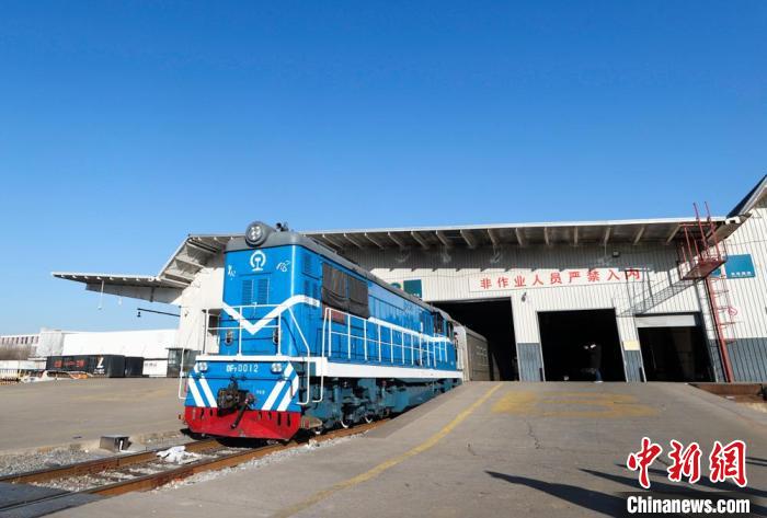 圖為鐵路北京貨運中心黃村貨場?！?lt;a target='_blank' href='/'>中新社</a>記者 賈天勇 攝