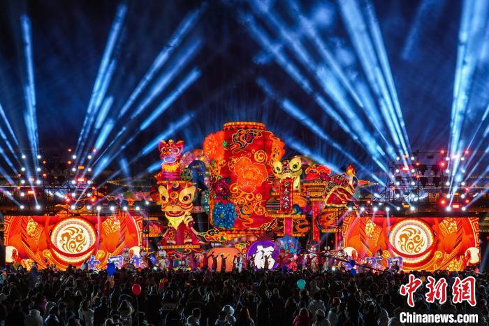 春節(jié)期間，大同市將有108項活動輪番上演?！∥淇〗?攝