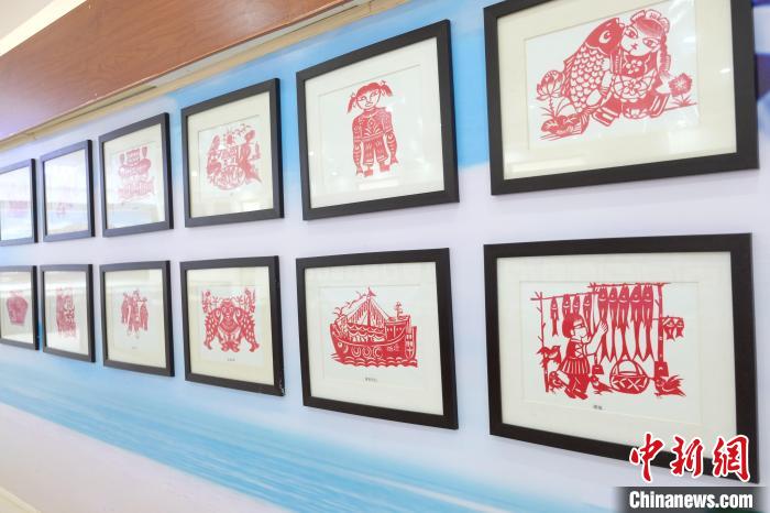 謝才華部分剪紙作品。　林波 攝