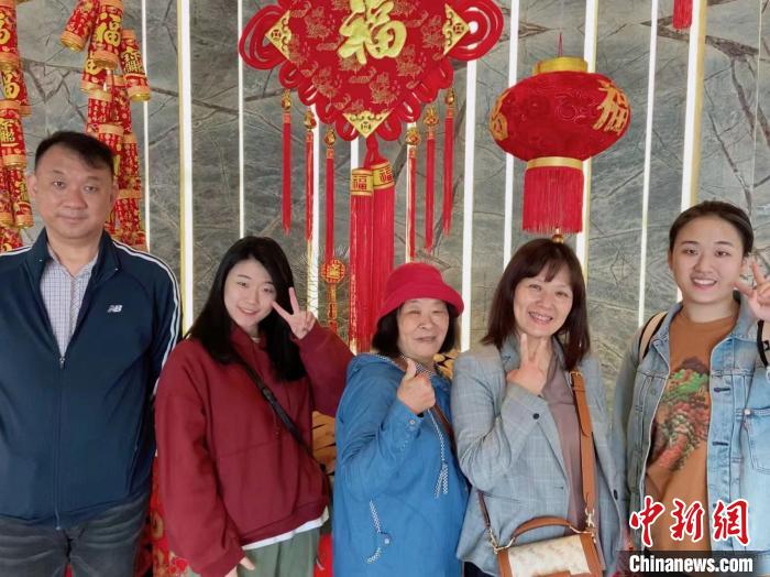 兩岸臺(tái)胞春節(jié)特寫：血濃于水情誼下在哪過年都是年