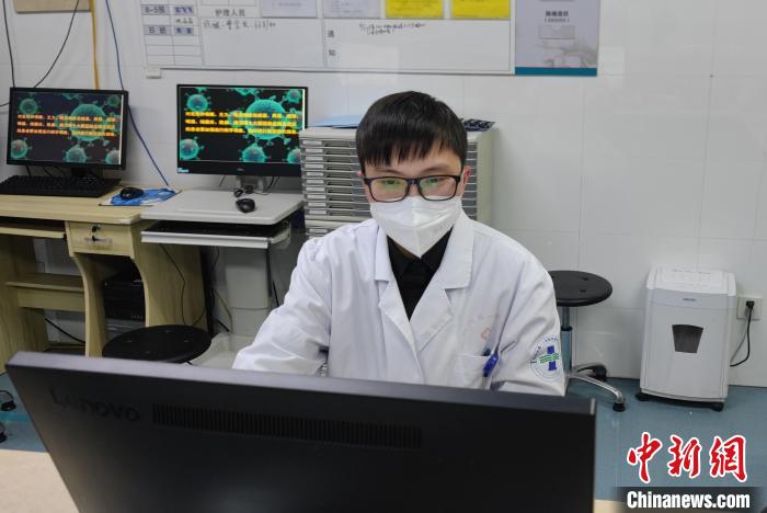 湖州市第一人民醫(yī)院急診科醫(yī)生曹婷婷 受訪者 供圖 湖州市第一人民醫(yī)院急診科醫(yī)生曹婷婷 受訪者 供圖