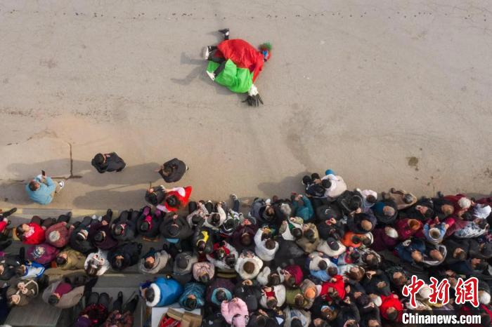 千年古村落的“狂歡節(jié)”：鬧社火、展非遺、迎元宵