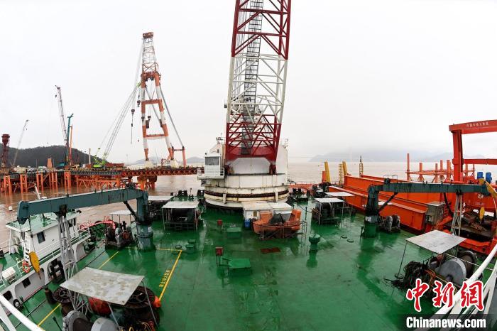 浙江舟山：“海上大腦”護航甬舟鐵路建設