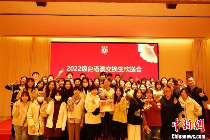 圖為洪文慧參加活動(dòng)。　洪文慧 供圖