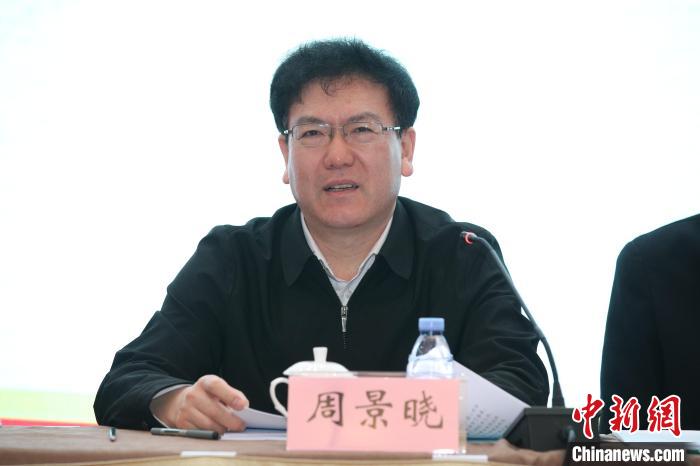 中共北京市委統(tǒng)戰(zhàn)部副部長周景曉出席會(huì)議并講話?！∨_(tái)盟北京 攝