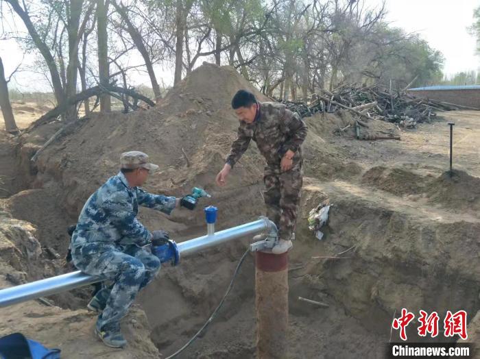 圖為田民興在施工一線。　受訪者供圖