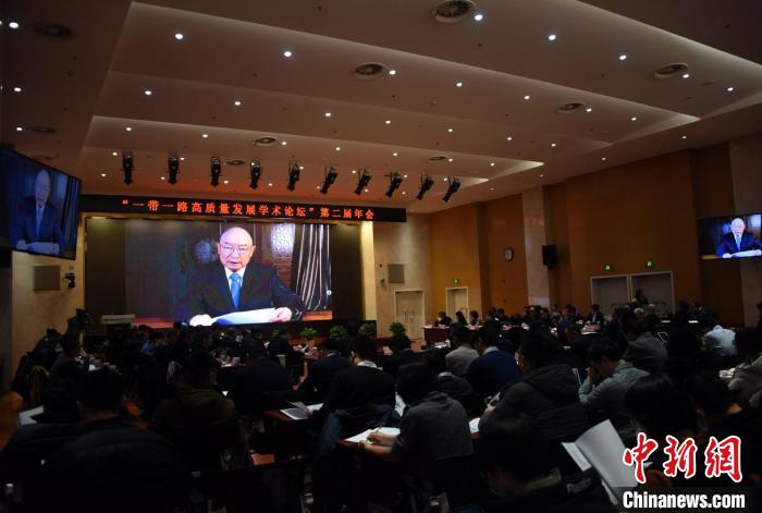 “一帶一路”建設(shè)十周年成效顯著專家學者建言獻策高質(zhì)量發(fā)展