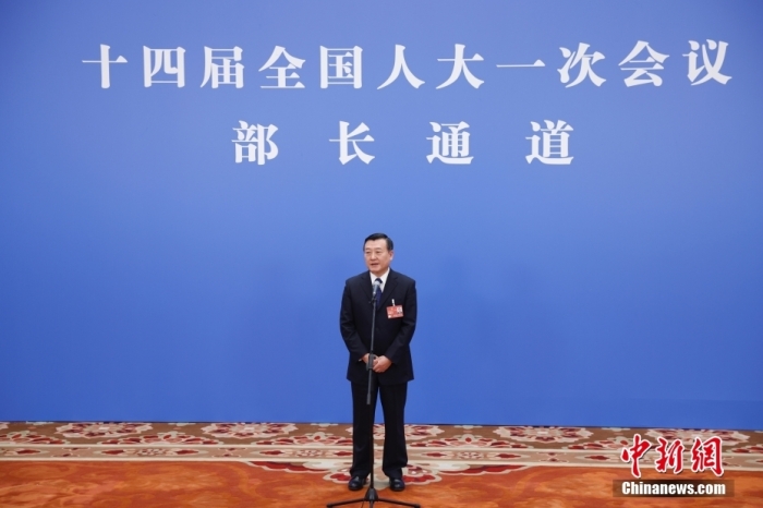 圖為住房和城鄉(xiāng)建設(shè)部部長倪虹接受媒體采訪。<a target='_blank' href='/'>中新社</a>記者 韓海丹 攝