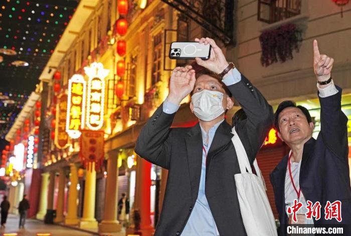 香港傳媒高層訪問團(tuán)走進(jìn)潮汕領(lǐng)略歷史文化挖掘新故事