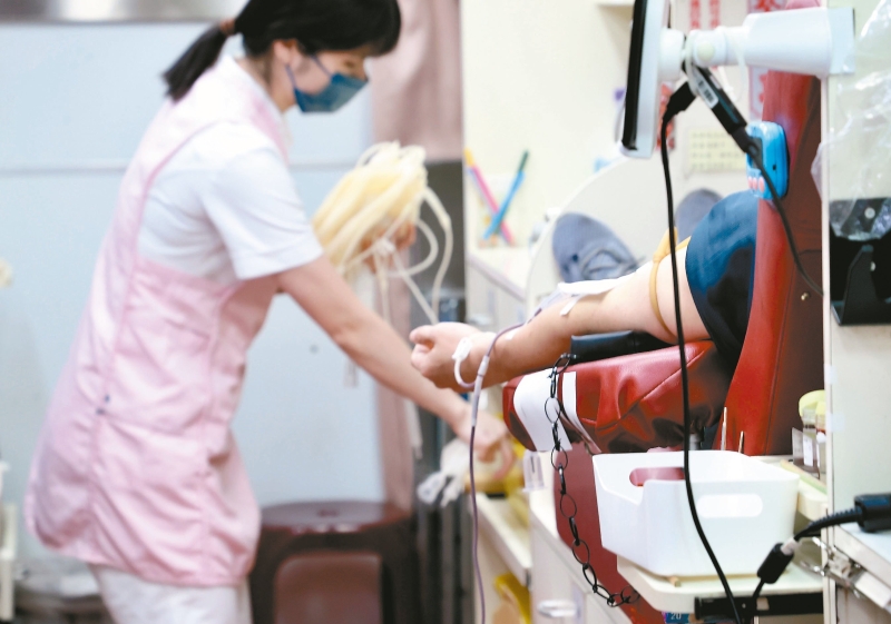 臺灣地區(qū)流行疫情指揮中心目前正在研擬將捐血作為血清抗體調(diào)查的常規(guī)檢測之一，預(yù)計最快明年第一季上路。（圖源：臺灣“聯(lián)合新聞網(wǎng)”）